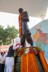 Raksha Mantri Shri Rajnath Singh paying floral tributes to Sardar Vallabhbhai Patel at his statue in Lucknow, Uttar Pradesh on the occasion of 148th birth anniversary of Iron Man of India on October 31, 2023.