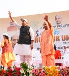 Raksha Mantri Shri Rajnath Singh with Uttar Pradesh Chief Minister Shri Yogi Adityanath during ‘Run for Unity’ event organised in Lucknow, Uttar Pradesh on the occasion of 148th birth anniversary of Sardar Vallabhbhai Patel on October 31, 2023.